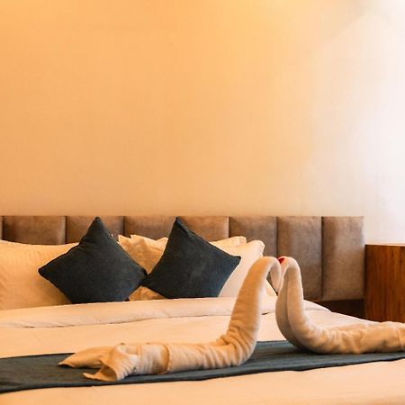 גווהטי Hotel Kamrupa מראה חיצוני תמונה